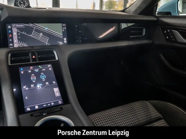 Porsche Taycan S Turbo