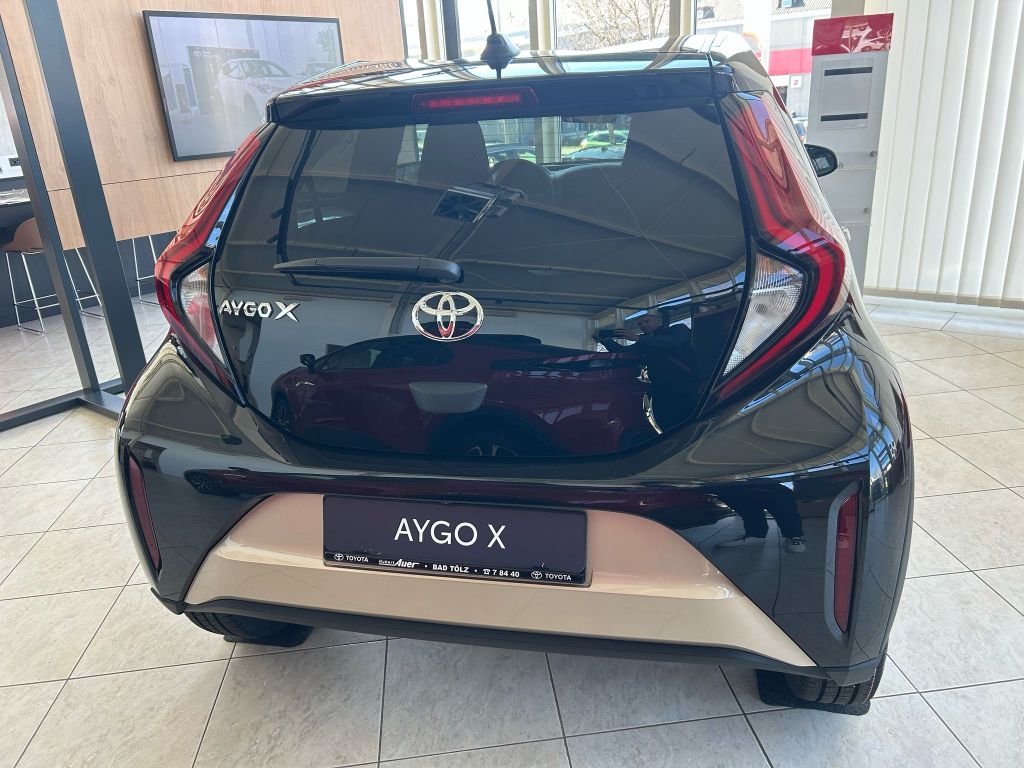 Toyota Aygo X 5-deurs Basis Team D