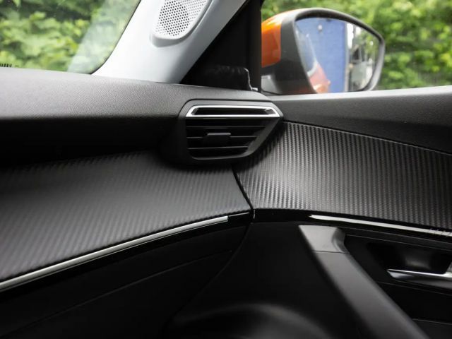 Peugeot 2008 Allure Pack EAT8 PureTech