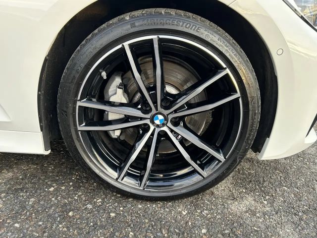BMW 330 330d M-Sport Touring xDrive