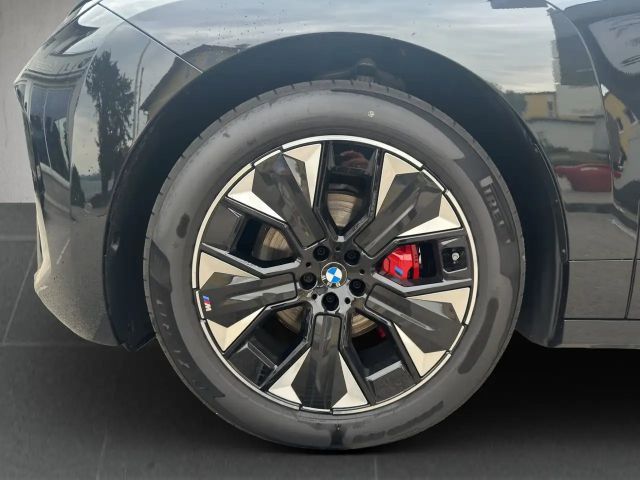 BMW iX xDrive45