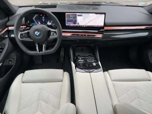 BMW 540 540d M-Sport Touring xDrive