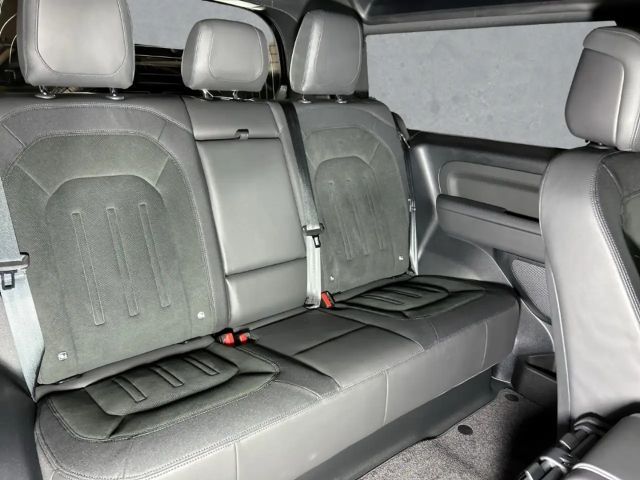 Land Rover Defender 90