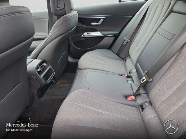 Mercedes-Benz E 220 AVANTGARDE E 220 d Sedan