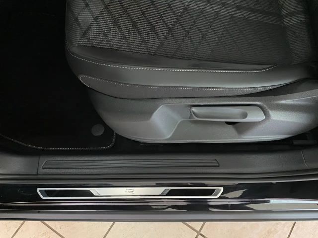 Volkswagen T-Cross 1.5 TSI BMT DSG R-Line