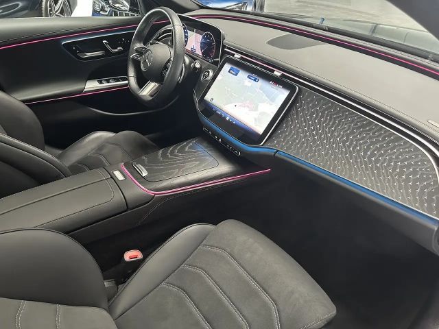 Mercedes-Benz E 200 AMG Line Sedan