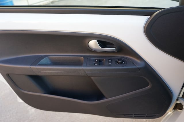 Volkswagen up! up! 1.0*LED*Sitzheizung*LED*DAB+*Rear View*