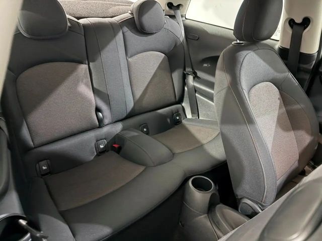 MINI Cooper 3D Essential Trim Automatik *LED*NAVI*PDC*