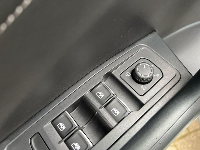 Volkswagen T-Roc 1.5 TSI DSG R-Line