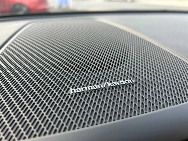 Volvo XC60 AWD Dark Plus T6