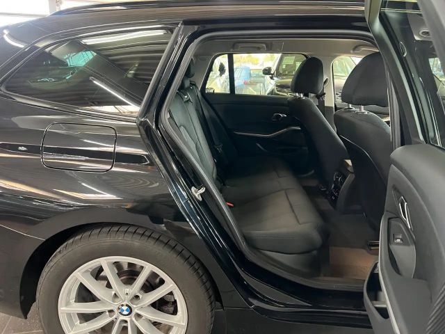 BMW 320 320d Touring xDrive