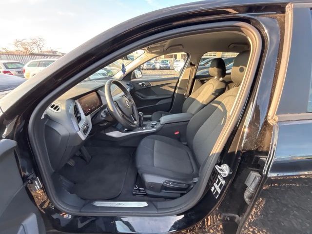 BMW 118 118d Advantage pakket Sedan