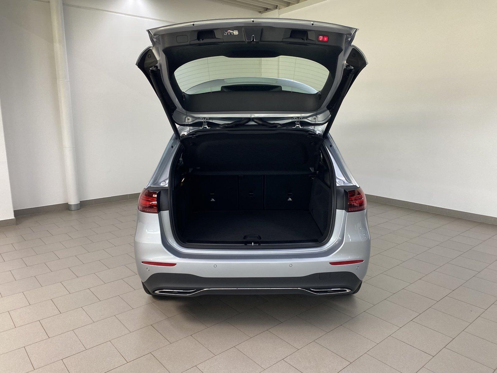 Mercedes-Benz B 200 Progressive Sedan