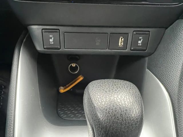 Toyota Yaris Hatchback Hybride Team D