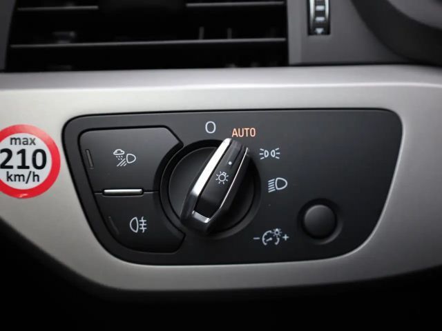 Audi A4 35 TFSI Sedan