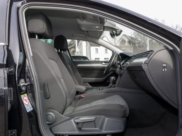 Volkswagen Passat 1.5 TSI Business DSG Variant