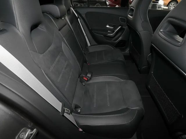 Mercedes-Benz A 200 AMG Line