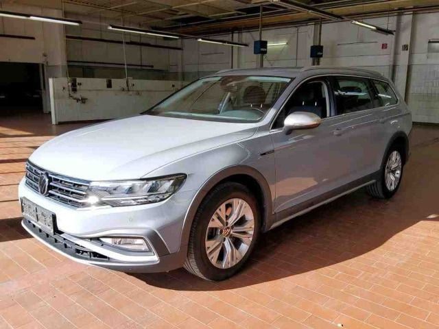 Volkswagen Passat 2.0 TSI AllTrack DSG Variant