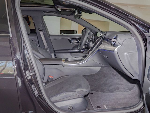 Mercedes-Benz C 200 AMG Line Sedan