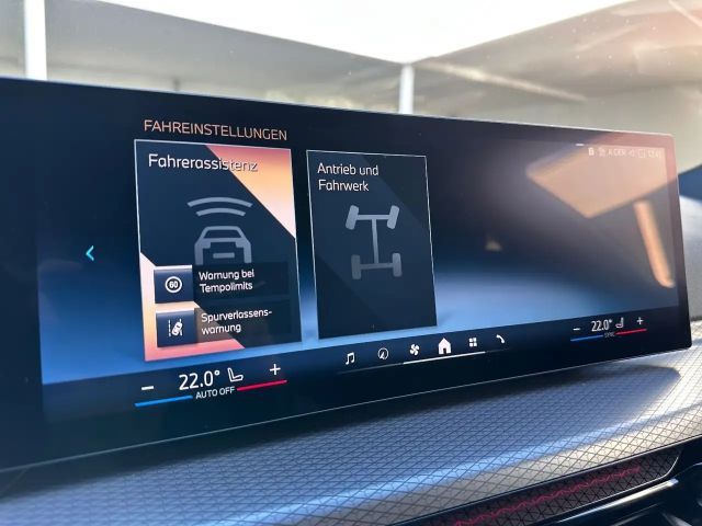 BMW 330 330d M-Sport Touring xDrive