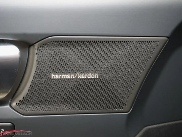 Volvo XC40 Dark Plus