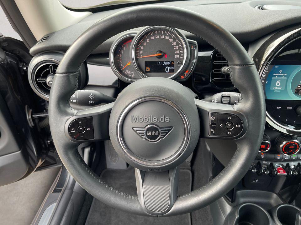 MINI Cooper Essential