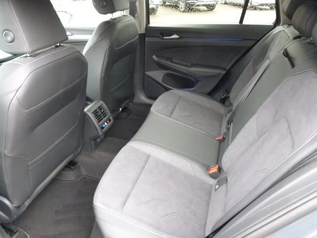 Volkswagen Golf 1.5 TSI Life Variant