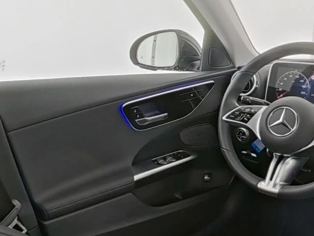 Mercedes-Benz C 200 AVANTGARDE Sedan