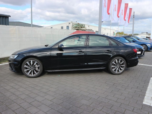 Audi A4 40 TFSI Quattro S-Line S-Tronic Sedan