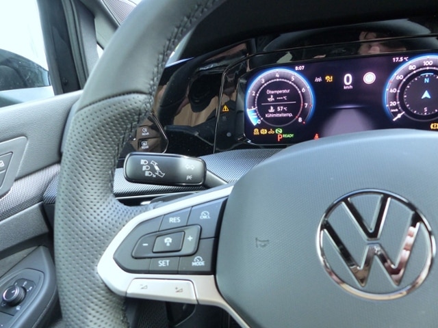 Volkswagen Golf 1.5 eTSI DSG