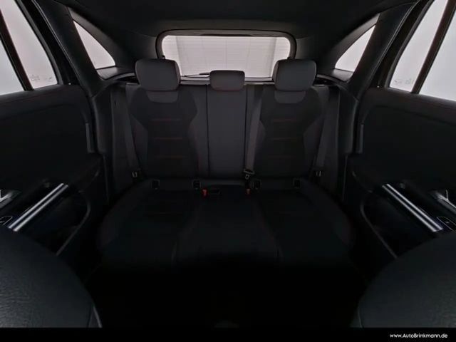 Mercedes-Benz GLA 180 AMG Line