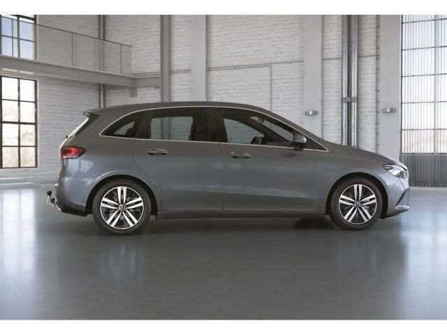 Mercedes-Benz B 180 Sedan