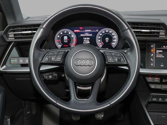 Audi A3 30 TFSI Sedan