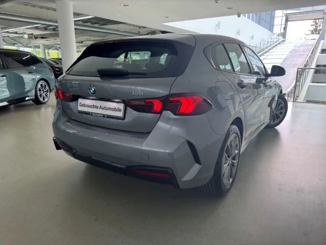 BMW 120 120i Sedan