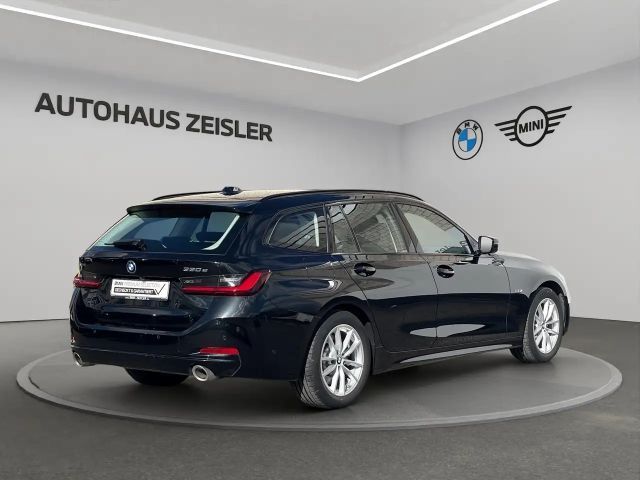 BMW 330 330e Touring xDrive