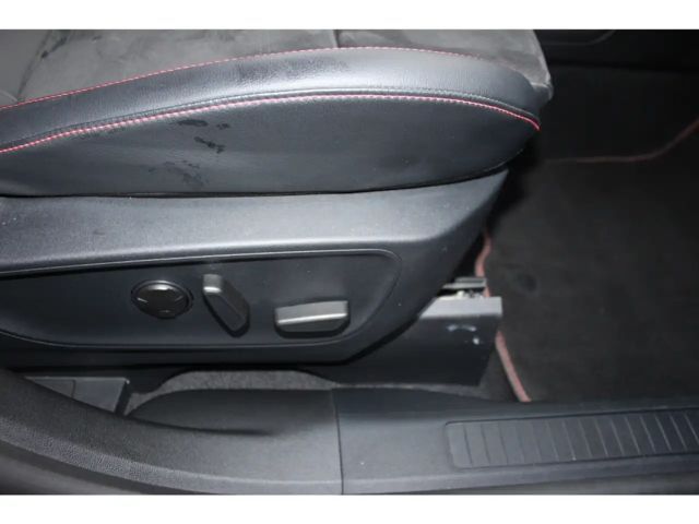 Ford Kuga Plug in Hybrid ST Line X