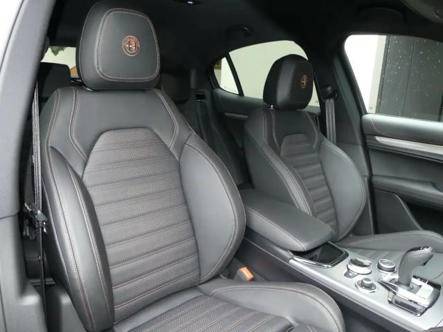 Alfa Romeo Stelvio AT8 Q4 Turbo