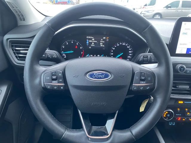 Ford Focus Cool & Connect Wagon