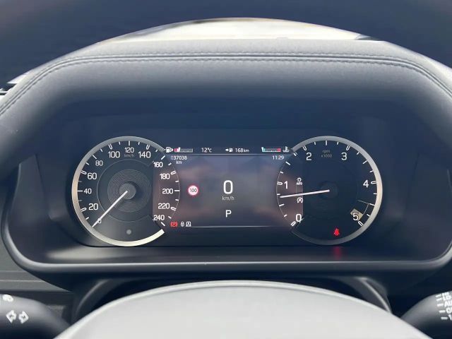 Land Rover Defender 110 D250 Dynamic SE