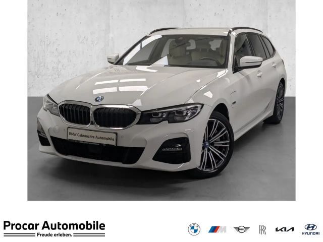 BMW 330 330e M-Sport