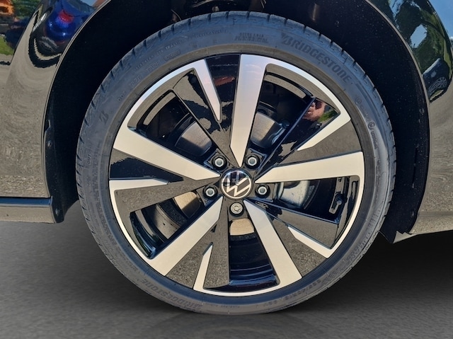 Volkswagen Golf 1.5 l eTSI MATRIX Nav AHK Winterpaket