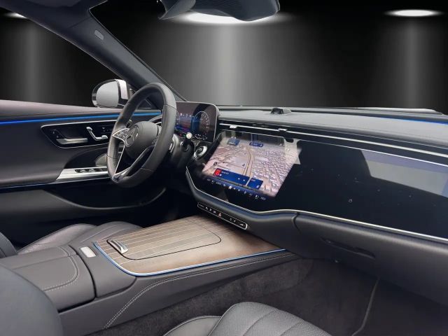 Mercedes-Benz E 400 4MATIC Sedan