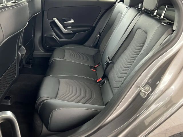 Mercedes-Benz A 180 Progressive