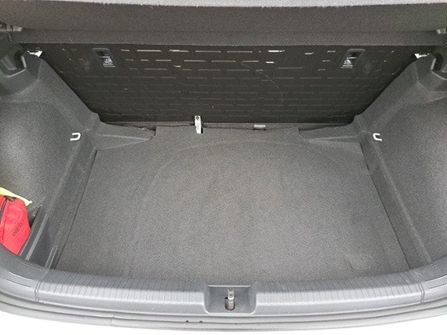 Volkswagen Polo Polo 1.0 APP PDC LED 3,99% GJ-REIF SHZ