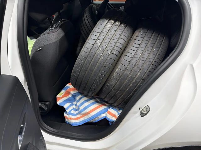 Peugeot E-208 Active Pack