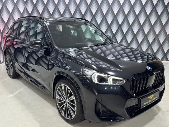 BMW X1 xDrive23d (U11) // M-PAKET // AHK // 1. BESITZ //