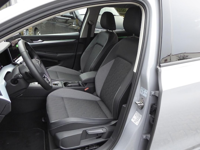 Volkswagen Golf 1.5 eTSI Variant