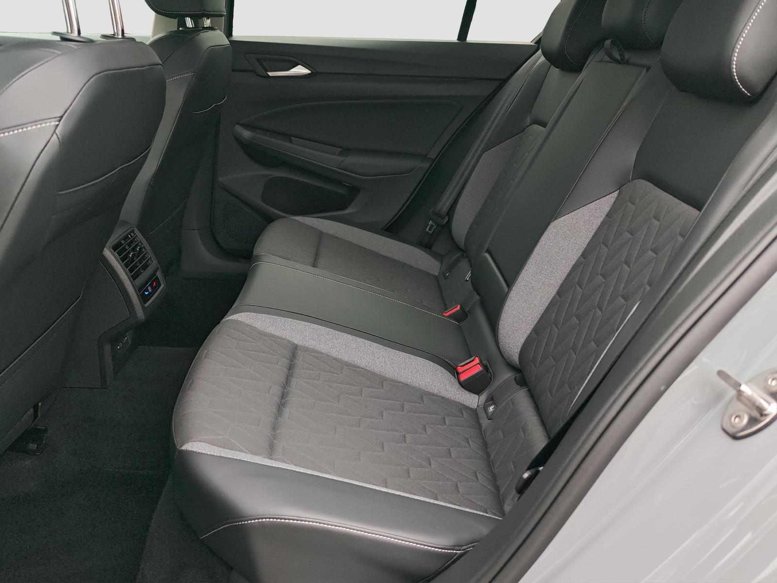 Volkswagen Golf 1.5 TSI Golf VIII Life