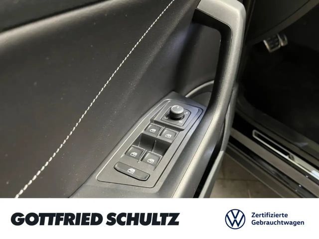 Volkswagen T-Roc 1.5 TSI DSG R-Line Style