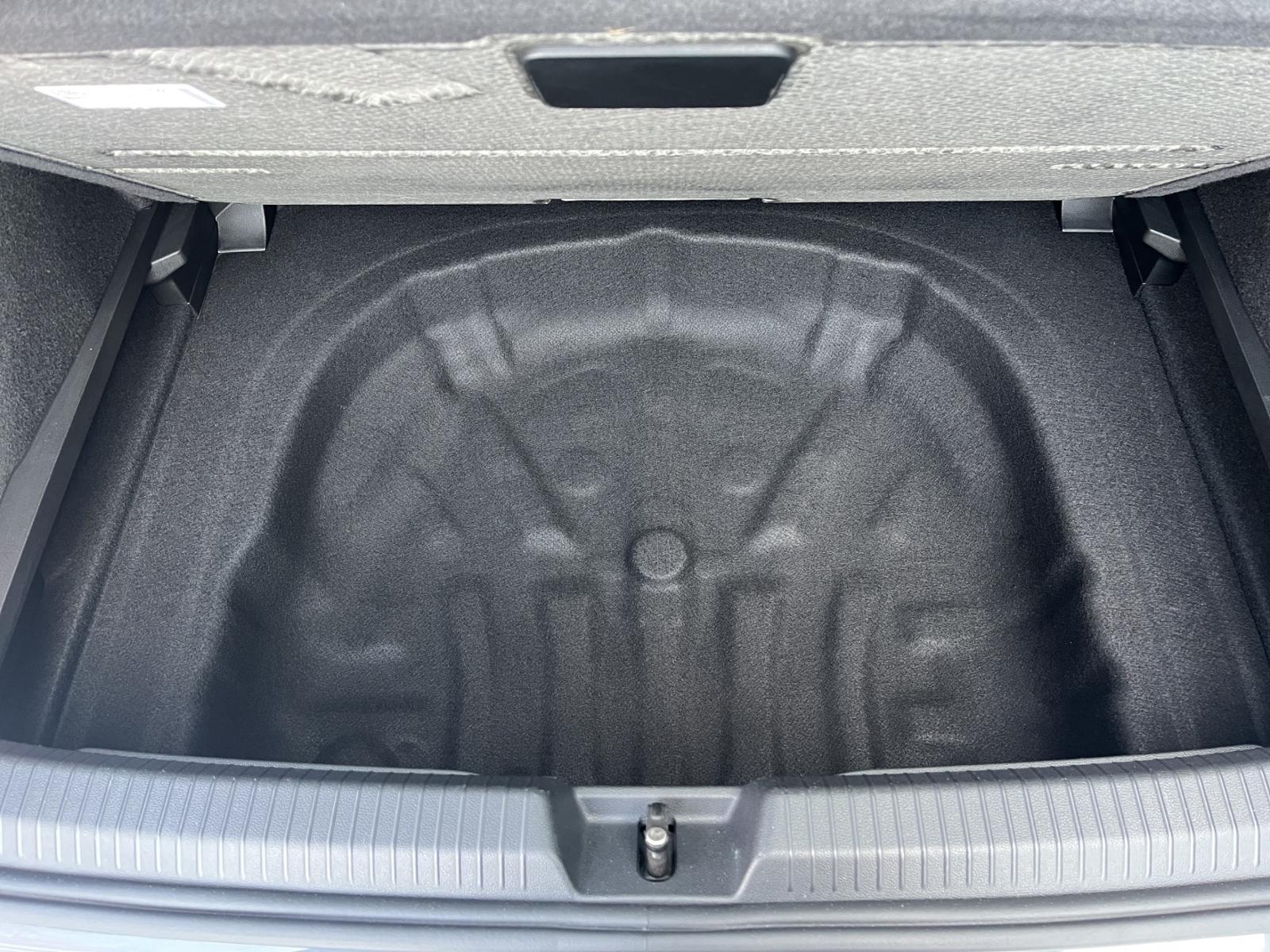 Volkswagen Golf 1.5 TSI Golf VIII Life